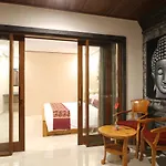 Yuni\'s House